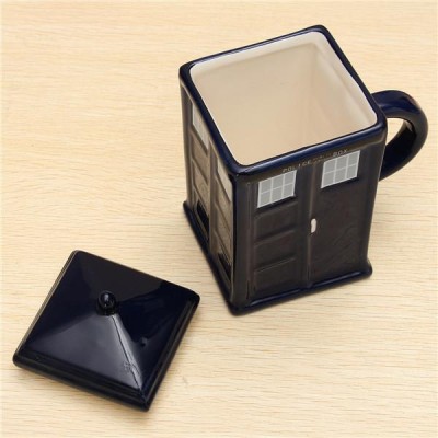 Ефектна керамична чаша на Doctor Who