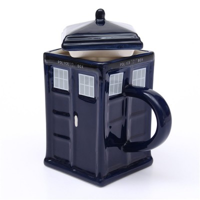 Ефектна керамична чаша на Doctor Who